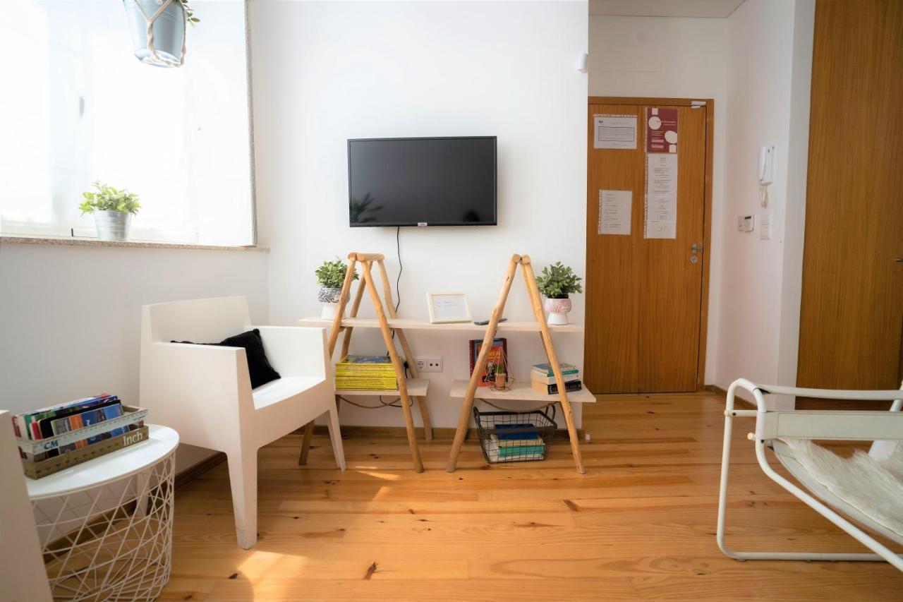 Downtown Porto Relaxed Apartment With Private Yard Buitenkant foto