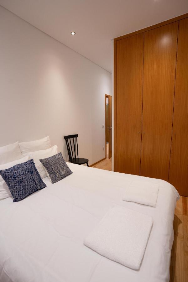 Downtown Porto Relaxed Apartment With Private Yard Buitenkant foto