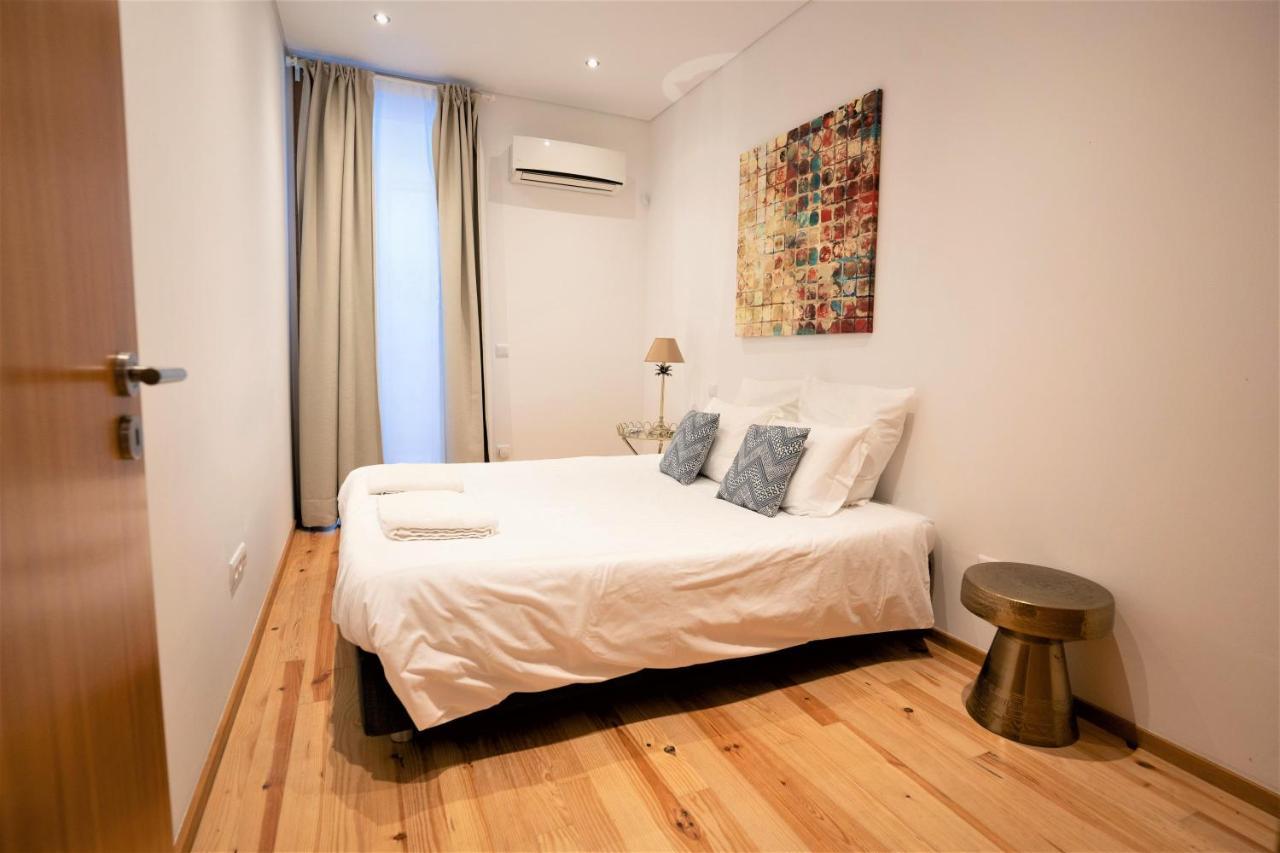 Downtown Porto Relaxed Apartment With Private Yard Buitenkant foto