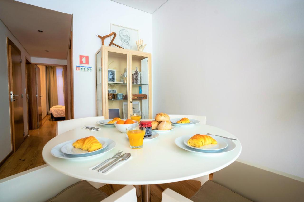 Downtown Porto Relaxed Apartment With Private Yard Buitenkant foto